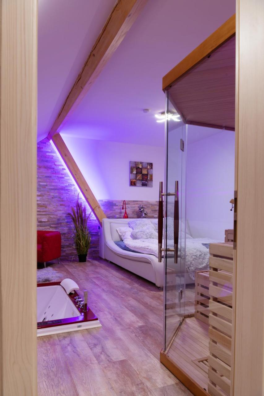Romantický wellness suite hotel Heinz Dobris Exterior foto
