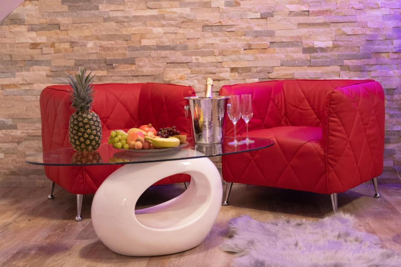 Romantický wellness suite hotel Heinz Dobris Exterior foto