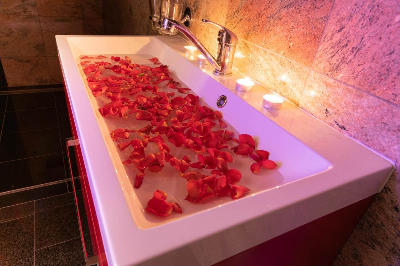 Romantický wellness suite hotel Heinz Dobris Exterior foto