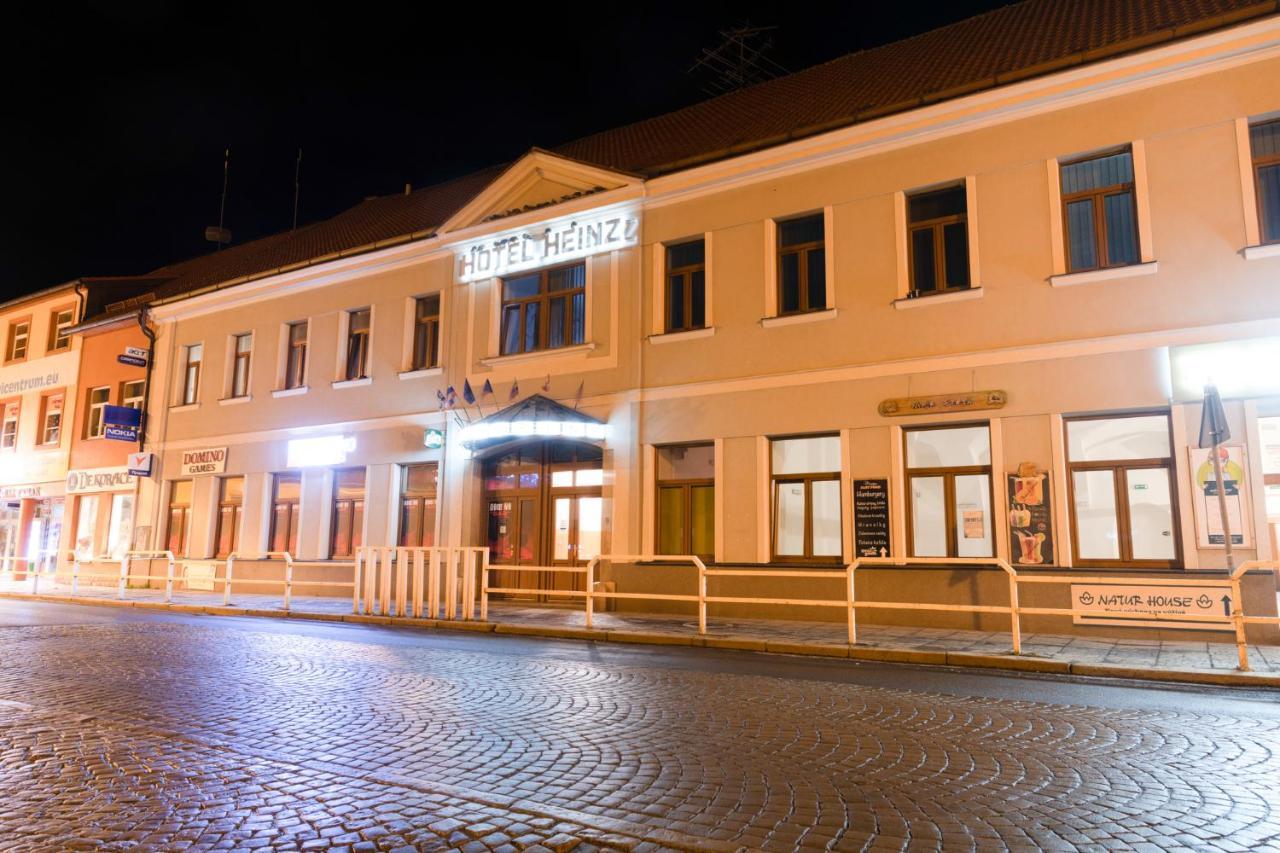 Romantický wellness suite hotel Heinz Dobris Exterior foto