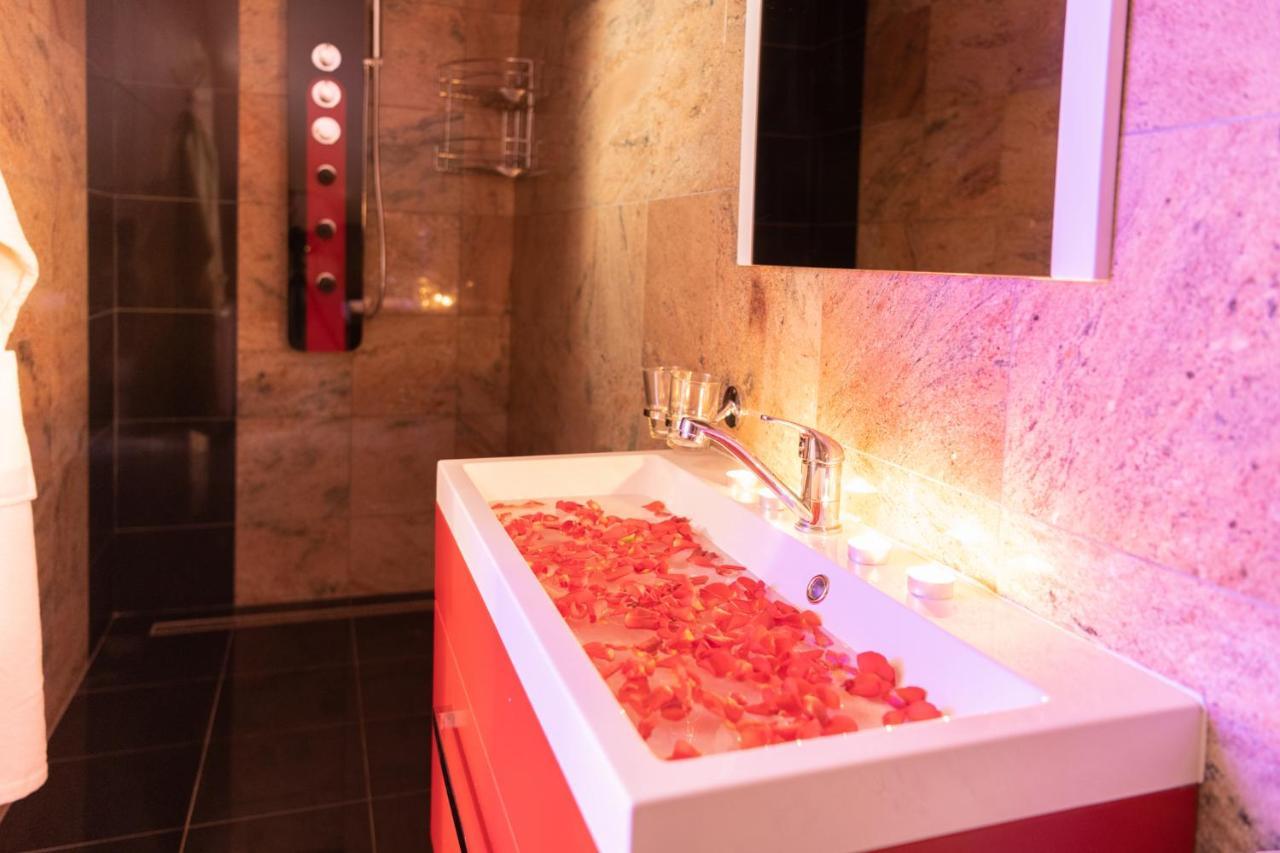 Romantický wellness suite hotel Heinz Dobris Exterior foto