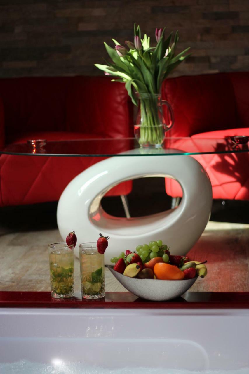Romantický wellness suite hotel Heinz Dobris Exterior foto